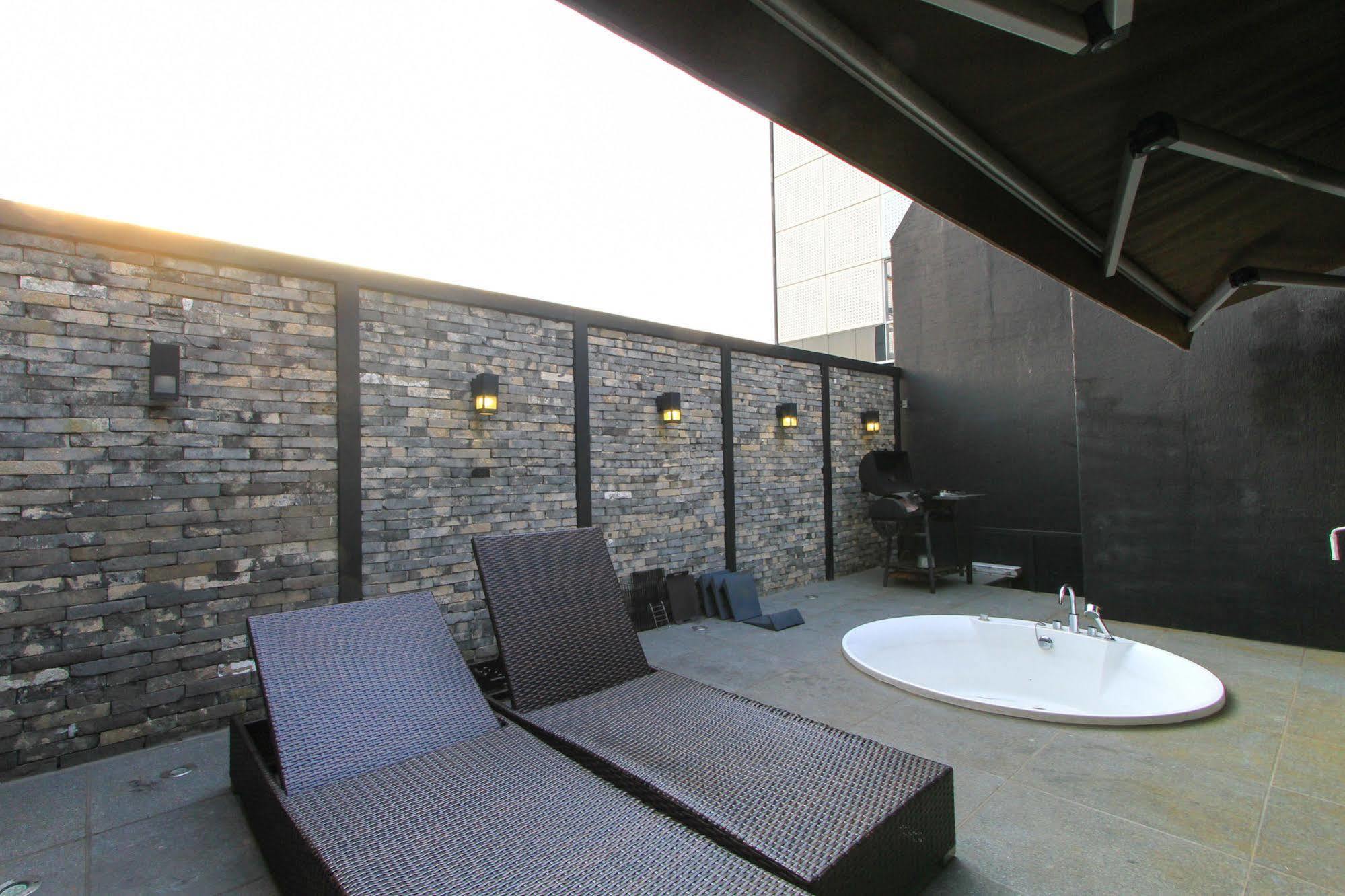 25 Hours Hotel 2 Busan Exterior photo